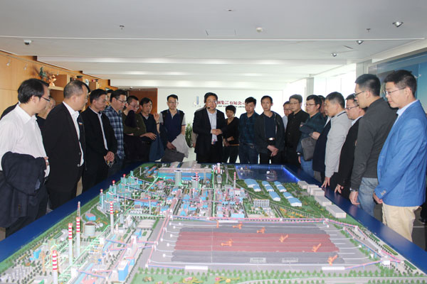 2291557983168271.jpg 05參觀集團(tuán)展廳.jpg